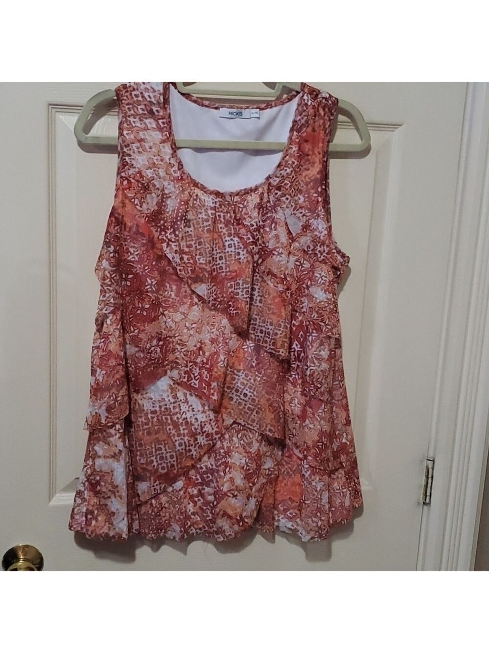 Ricki fully lined tiered top size xl $5 if 2 or more items purchased